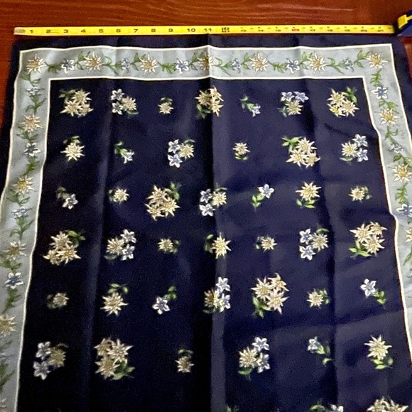Switzerland Edelweiss Navy Scarf - Vintage - Picture 5 of 6